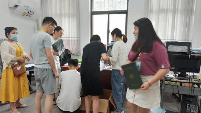 http://qfgc.ahau.edu.cn/__local/B/05/34/4F92824DE5F9909E705D0334958_36500C16_11431.jpg