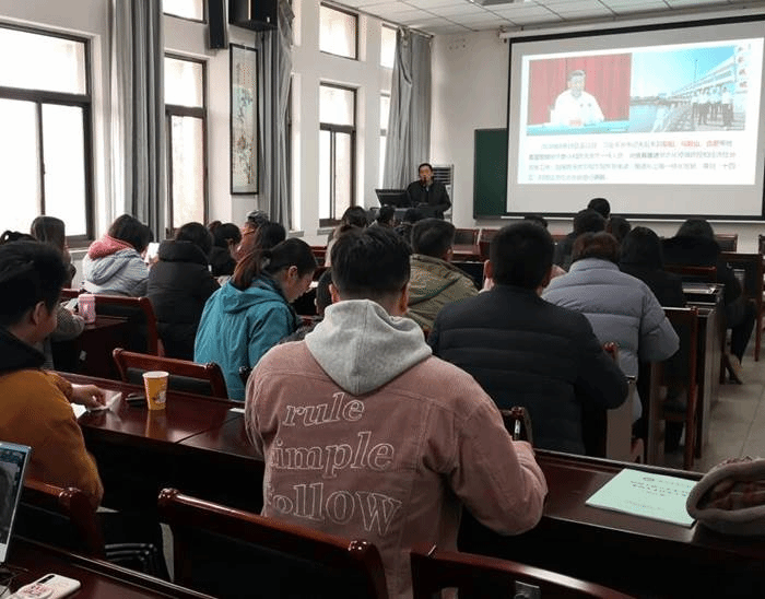 http://qfgc.ahau.edu.cn/__local/E/20/D3/F9B7E1F7E07FBBDBB0DC6C28B25_E15F9CFC_151A2.jpg